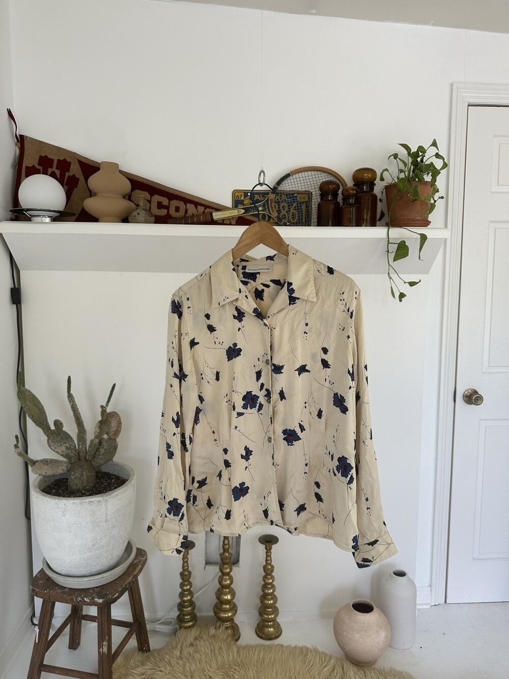 Vtg Evan Picone 100% Silk Blouse Size M Floral Button Up Shirt Cream Blue 90s